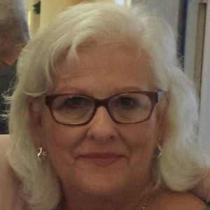 Meet your Posher, Dena